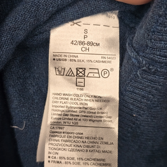 Banana Republic Women's Teal Silk Cashmere Crewneck Sweater, Size Small - Picture 3 of 4